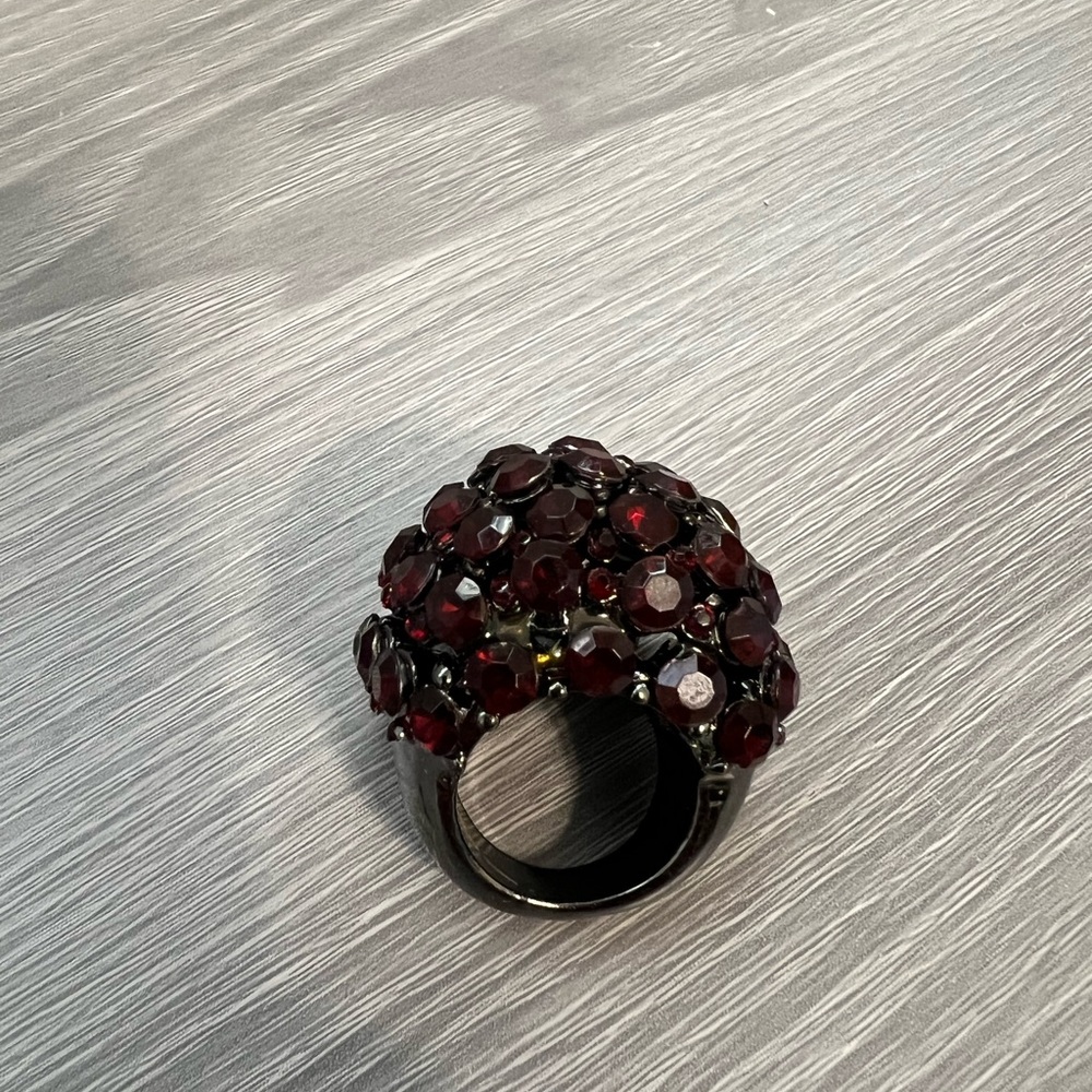 Nwot Large Silver Ring With Ruby Colored Gemstone… - image 4